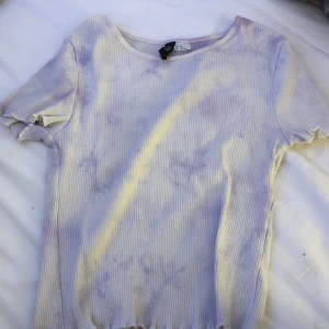 Tie dye tröja  - Kommer aldrig till andvädning 💘