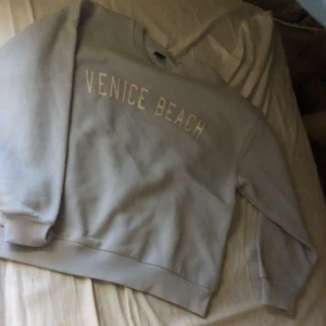 Tjocktröja  - Använd en gång, varm och mysig 