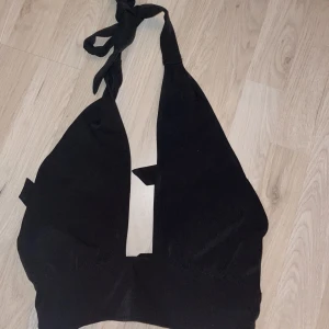 Fest topp - Säljer denna snygga fest toppen❤️skriv för fler bilder