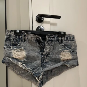One Teaspoon shorts - Shorts från One Teaspoon i strl.26.