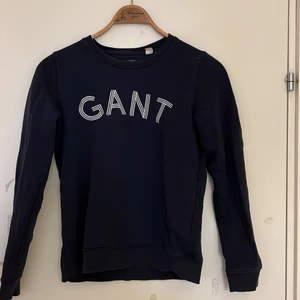 Gant  - Tjocktröja från gant, väldigt skönt och bra material 