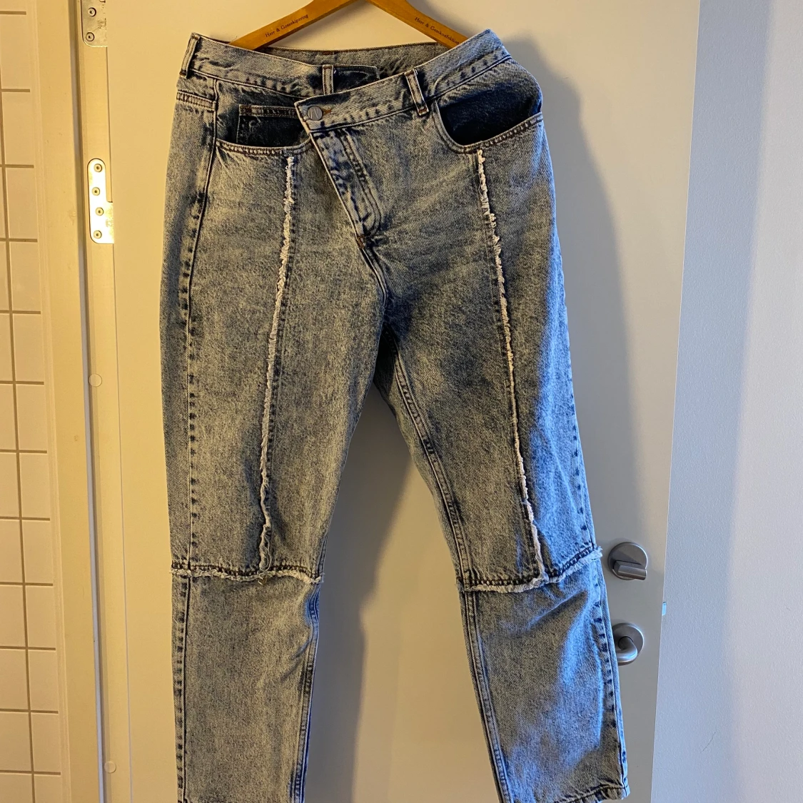 Jeans med omlottmidja - 90