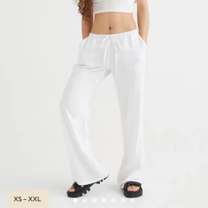 linnebyxor  - Intressekoll!!💓 dessa byxor från hm som är helt slutsålda, bra skick!💓 säljer endast vid bra bud