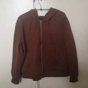 Zip-up - Jättesöt hoodie (sista oklsra bilden matchar färgen mest) <3