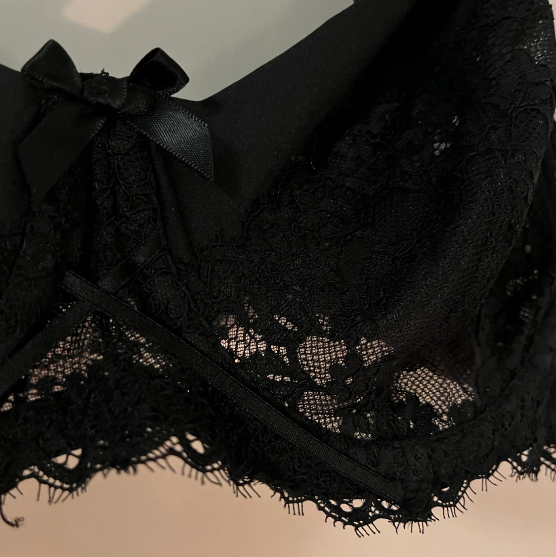 svart bh från hunkemöller - 90