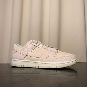 Nike Dunk Vast Grey  - Helt nya Dunks i storlek 40.5. Kvitto finns kvar!  Skriv för fler bilder.  