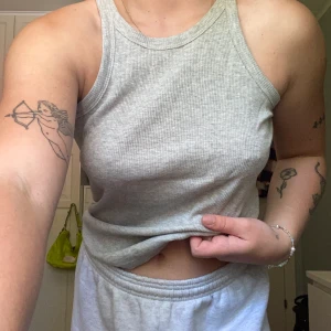 Topp - Baslinne från lager157, funkar till allt! Hör av er vid frågor & pris kan diskuteras!🫶🏼💓