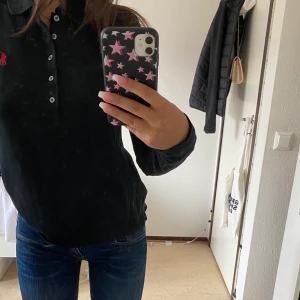 ralph lauren polo tröja  - äkta ralph lauren polo som är mammas gamla 💙 perfekt till skolan 