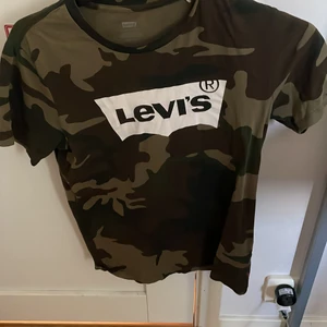 Levis - Sparsamt använd