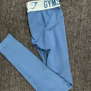 Gymshark tights - Gymshark tights. Inte använt mycket, ifall ni vill ha bilder på hur den sitter på är det bara att skriva! (Pris+frakt)