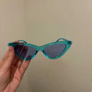 Solglasögon  - Aldrig använda 