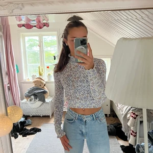 Polotröja  - Superfin polotröja från zara, älskar den men kommer inte bara till användning längre, tyvärr💕