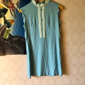 60-tal kort klänning  - Kort och snygg klänning  60-tal