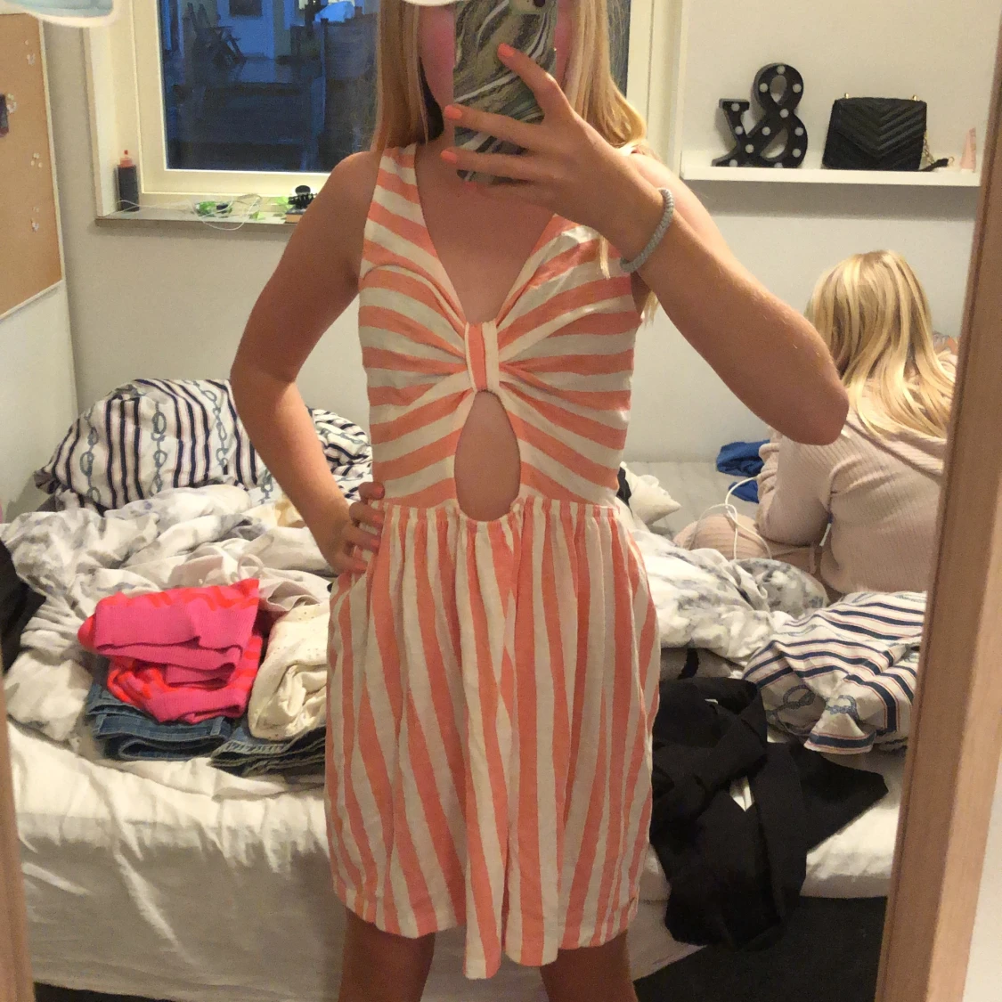 En randig klänning  - 91