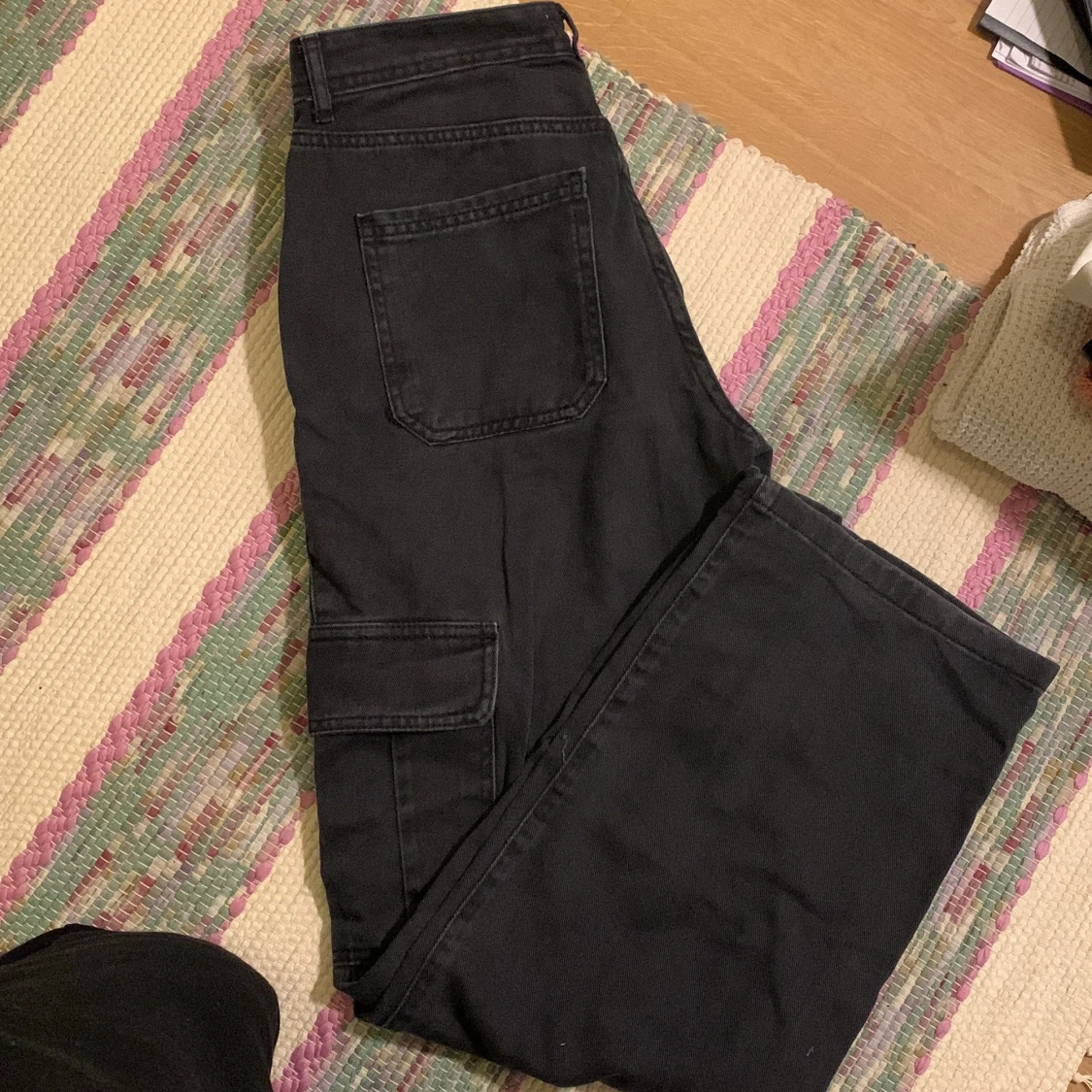 Pullandbear cargopants svarta - 91
