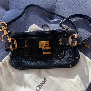 Chloé väska - Säljer denna skitsnygga väska från Chloé, tror nypris ligger på runt 5000 och går inte att få tag på nånstans. Extremt bra skick och mycket sparsamt använd!! 