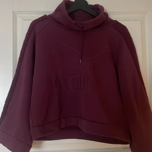 Puma tröja - Super fin puma tröja -stl 38 -ej använd -nypris 600