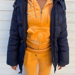 Boomerang jacka  - Säljer nu min fina boomerang jacka som är i bra skick, och använd en vinter💕