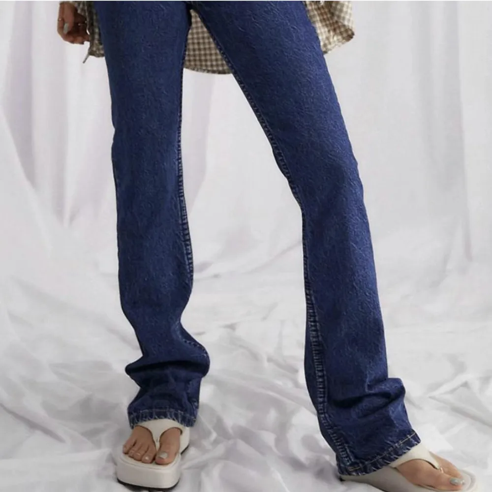 Ett par skitsnygga raka jeans ifrån Asos design, oanvända med prislapp kvar!!! . Jeans & Byxor.