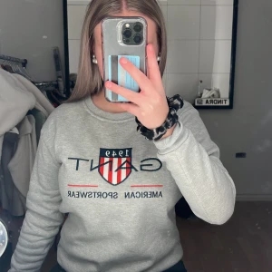 Gant tröja  - En tjock tröja utan luva 