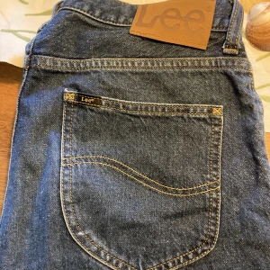 Lee jeans - W 29 L 32, använda fåtal ggr. Gott skick.