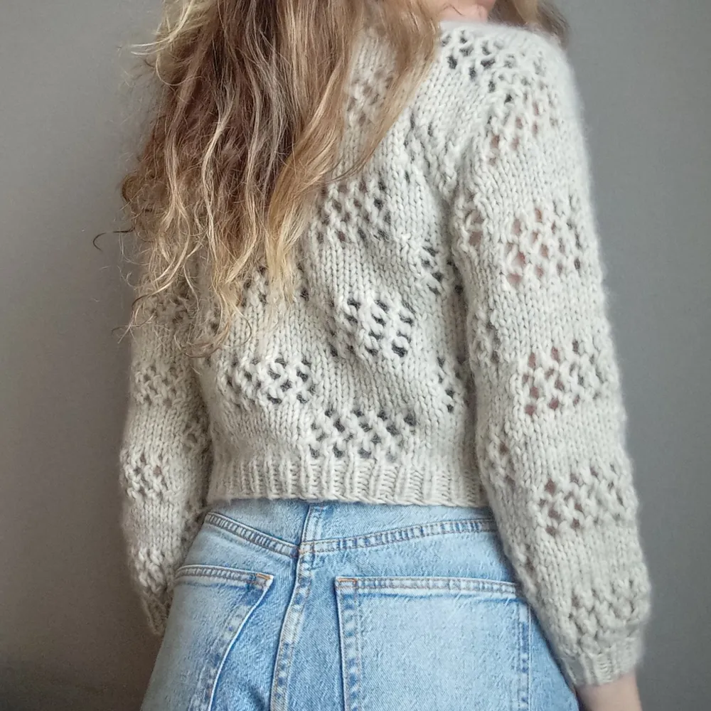 Handknitted light grey Reality Check Sweater in XS.. Tröjor & Koftor.