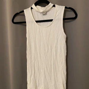 T-shirt med krage  - Jätteskön tröja som aldrig kommer till användning 