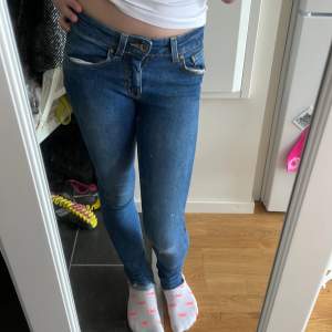 Skinny jeans i st xs! För små för mig! 