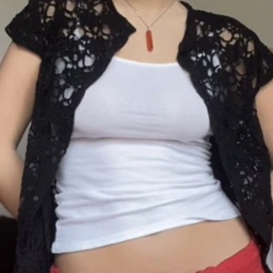 Spets blus - SÅ snygg trendig spets blus!!!!! Köpt second hand men själv aldrig använd🌟