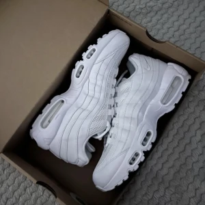 Nike air max 95 - Hejsan, säljer mina Nike Air Max 95, oanvända 💗