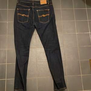 Ett par helt felfria nudie jeans st  W32 L32 (modell Lean Dean) ganska tighta (Obs pris går att diskutera) Mkt populära 