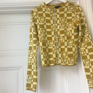 Zip-tröja - 🌼Underbar zip-tröja (i nyskick!) med lite 60’s/70’s vibe🌻