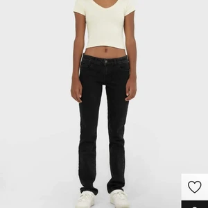 Snygga jeans - As snygga jeans som ja köpt från Zalando inte jätte mycket använt därför säljer ja dessa för 500kr eller högsta bud 