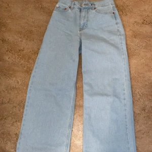 Nya jeans oanvända storlek 24 - Nya jeans oanvända storlek 24