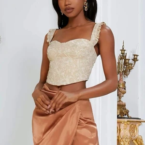 Korsett topp - Snygg topp från SHEIN, helt oanvänd. Liten i storleken och mer som en M💗