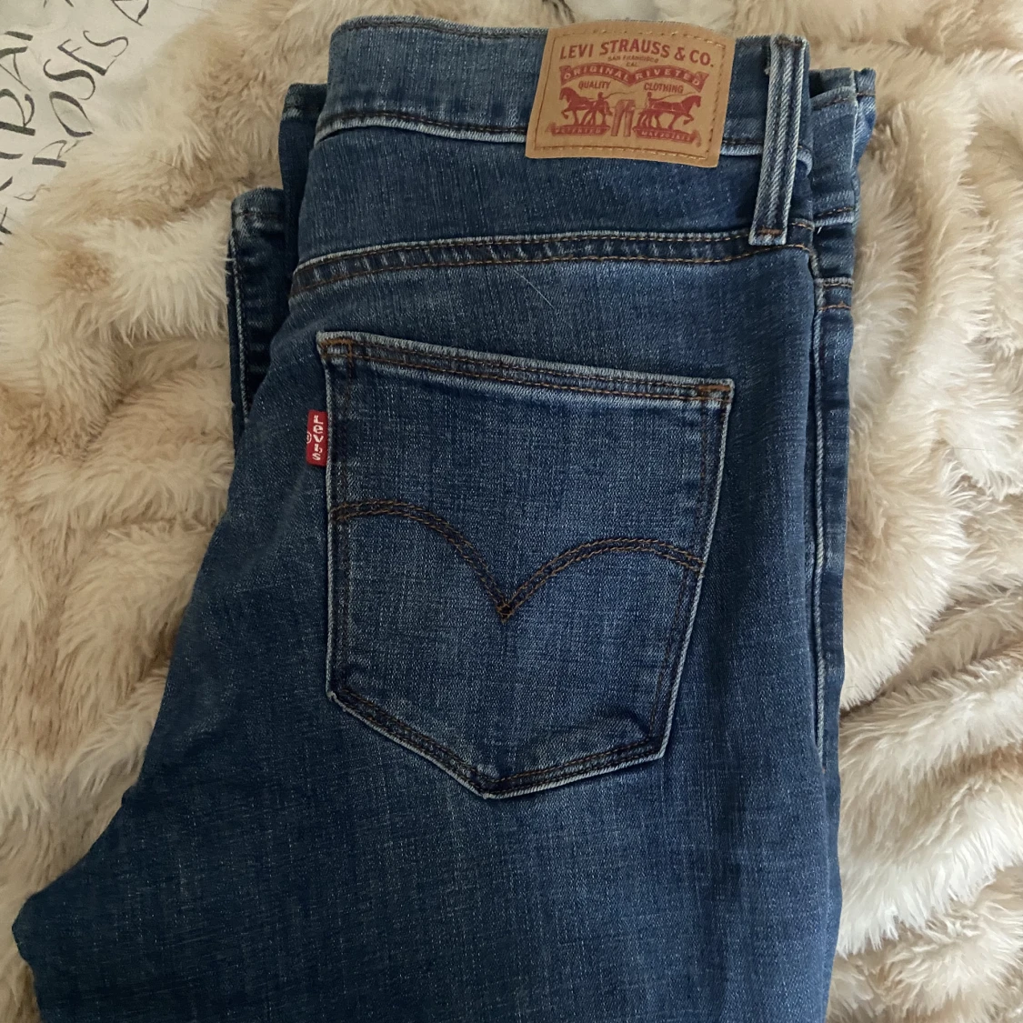 Levis slimming boot