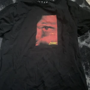 Stay tröja  - Stay tröja storlek S djur finns i hem tvättas innan skickas köparen står för frakt 