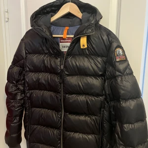 ParaJumpers Jacka strl M. - Parajumpers Pharell Sheen strl M. Pris kan diskuteras