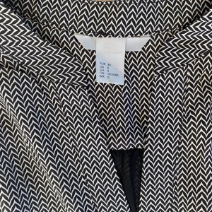 Klönning - Klänning i stl 38