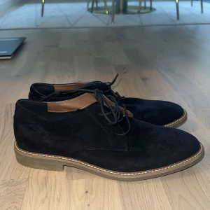 Sammet finskor - Helt nya 