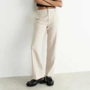 Kostymbyxor  - Kostymbyxor från Gina Tricot. Modell Straight regulator trousers 