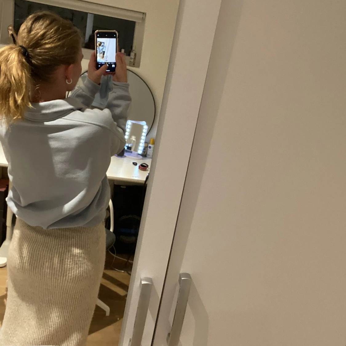 Blå tröja med krage  - 91