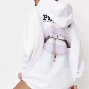 Missguided oversized hoddie dress  - Plagget kan både användas som en oversized hoddie men även hoddie dress. Plagget är aldrig använd, har även prislapp kvar 