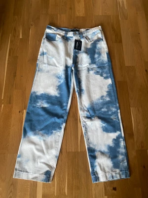 Jaded LND cloud print skate pants  - Helt oanvända byxor köpta från JadedLND. 