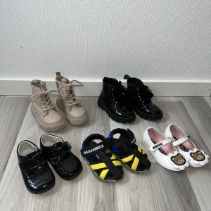 Barnskor - Säljer dessa skor som blivit för små för barnen. De flesta är som nyskick, olika priser beroende på skorna och skicket.