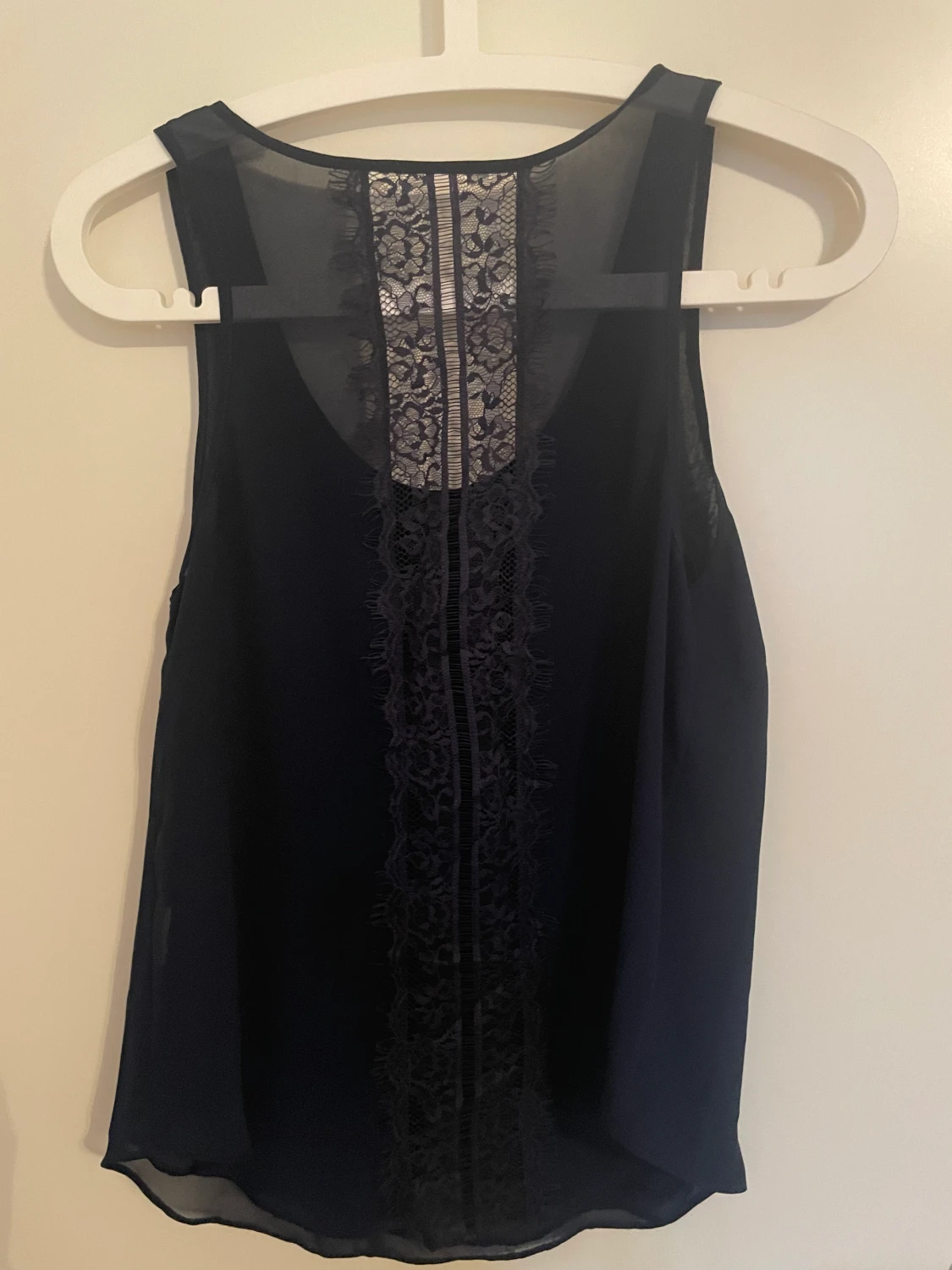 Linne med spets i ryggen  - 90