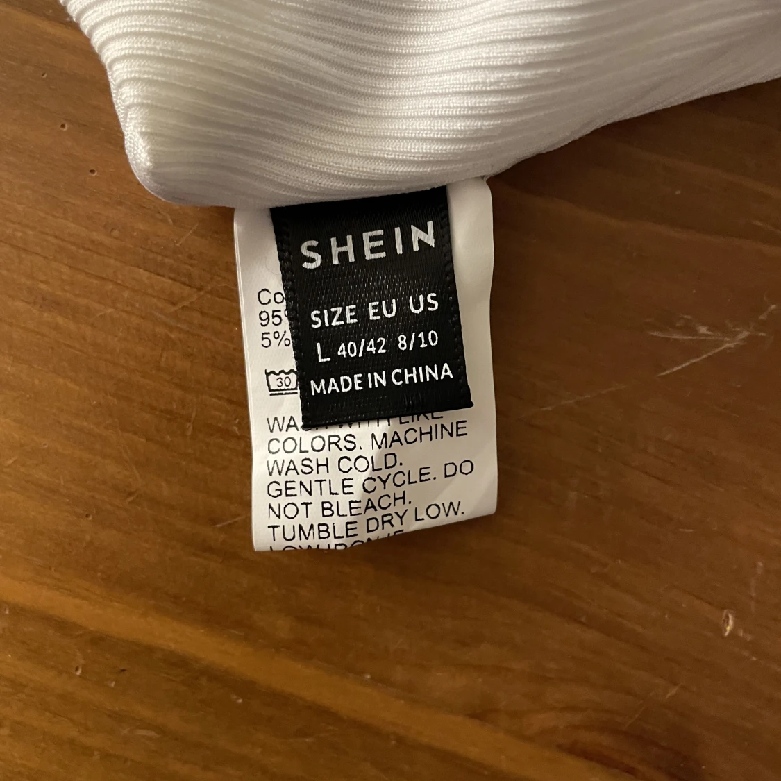 Vit kortärmad  - 91