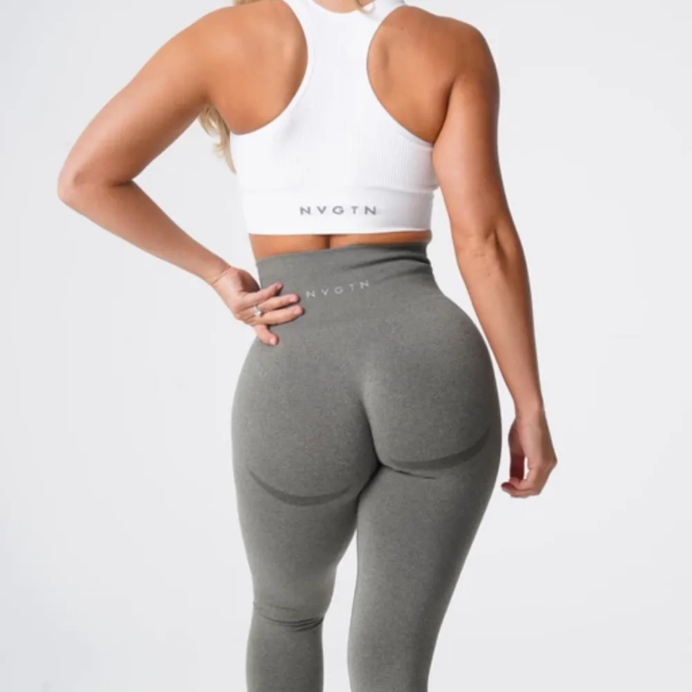 Authentic nvgtn leggings for sale in varying colors - check other colors on profile.  Available in size XS, S, M, L  For a nice tight look with a good waist control, I recommend you size down.  Preorder only! Wait time is 1-3 weeks for delivery.. Jeans & Byxor.