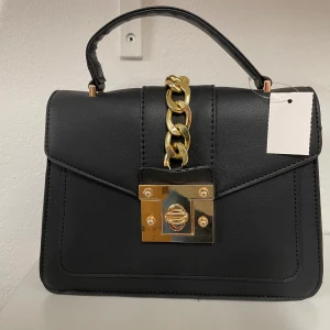 Handväska - Oanvänd handväska