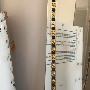 Skärp - Mest för dekoration, dåligt läder.  Annars kan man använda brickorna till ett annat skärp på nytt.